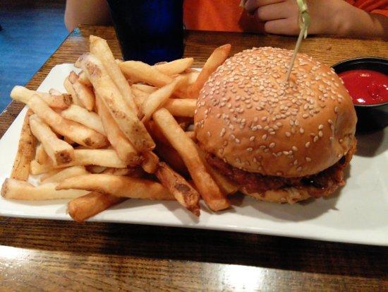 Tiff's Casual Grill & Bar