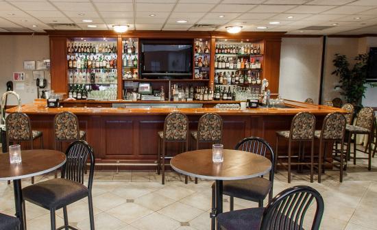 Ike's Pub & Grill
