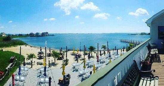 The Cove Waterfront Bar and Grill