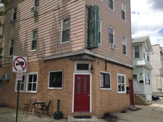Vinnie's All Star Bar & Grill