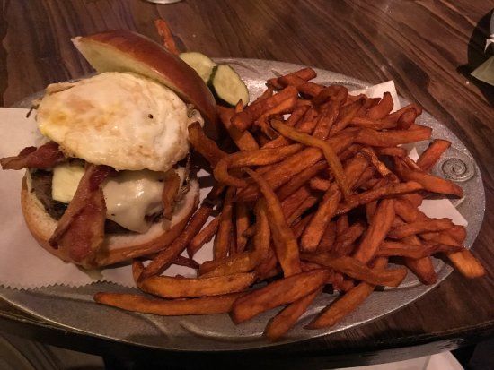 Broadway Burger Bar