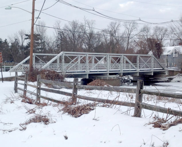 Swing Bridge at New Bridge Landing